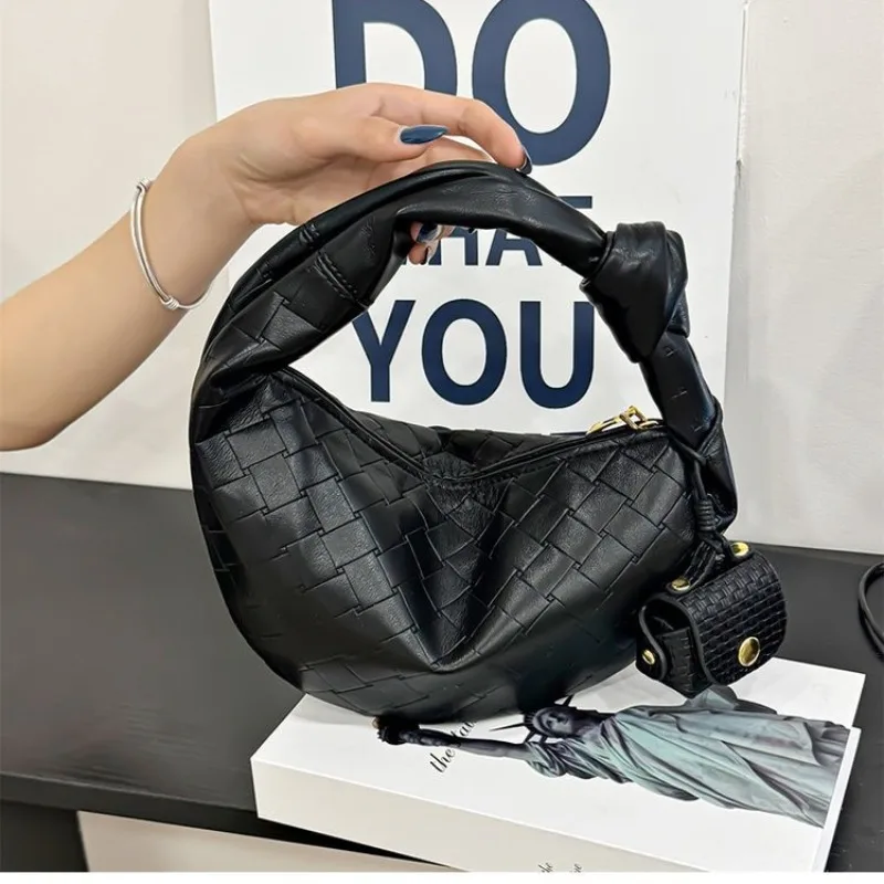 

2023 Новая уникальная сумка для пельменей — минималистичная сумка через плечо, модная маленькая сумочка, стильный повседневный аксессуар для женщин