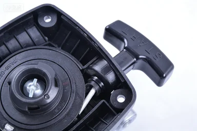 Easy-to-use hand puller for 2-stroke engines compatible with LOSI 5IVE-T, DBXL, HPI, KM, ROFUN, BAJA 5B 5T.