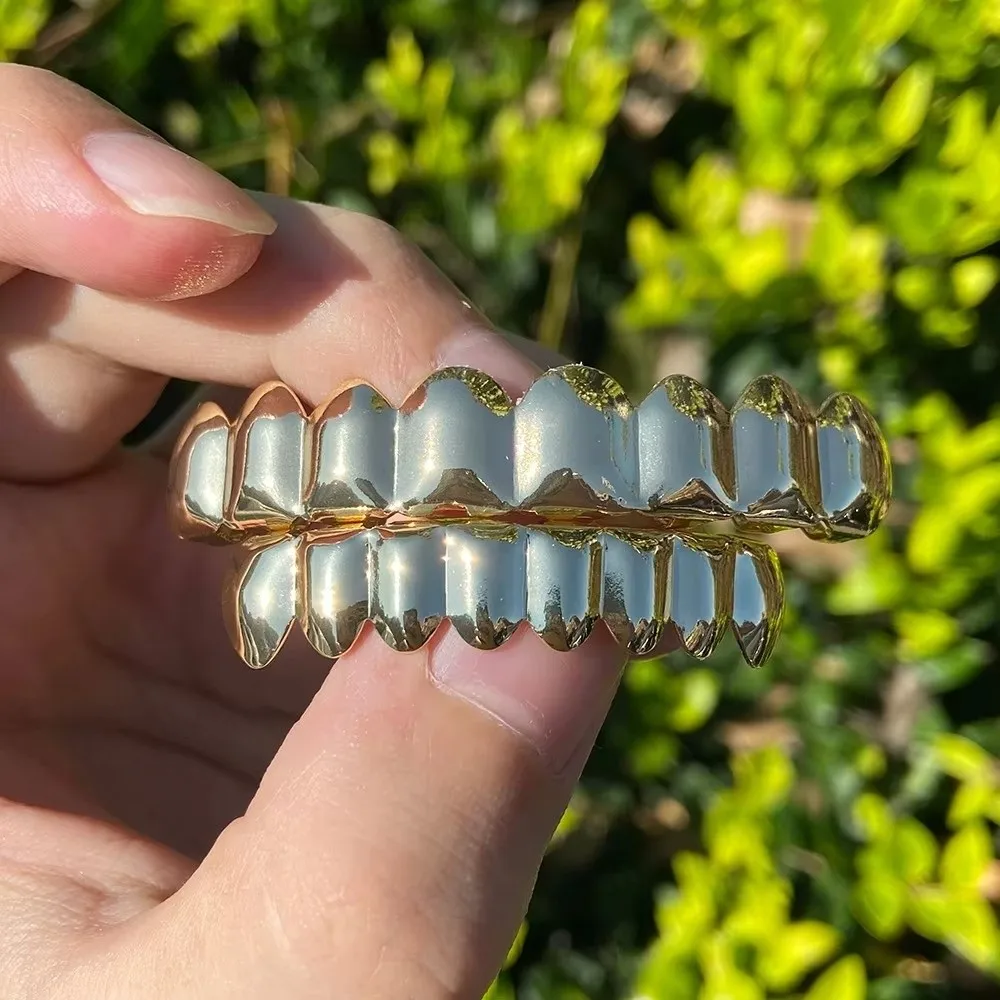 Unisex Glossy Finish Teeth Grillz Top Bottom Set Eco-friendly Copper Shiny Teeth Grillz Caps Gold Anti Slip Teeth Jewelry Party