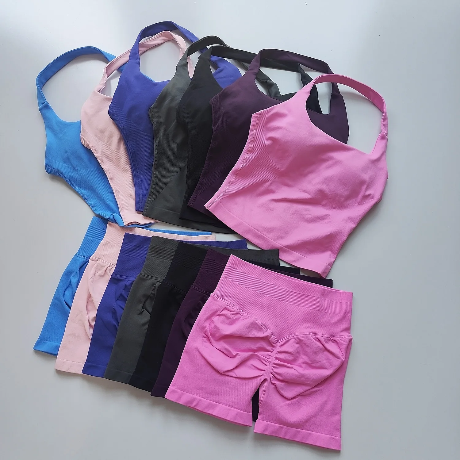 

2 Pieces Sports Set Women Backless Halter Tops High Waist Seamless High Stretch Bras Shorts Gym Suit Sportswear Workout Sets