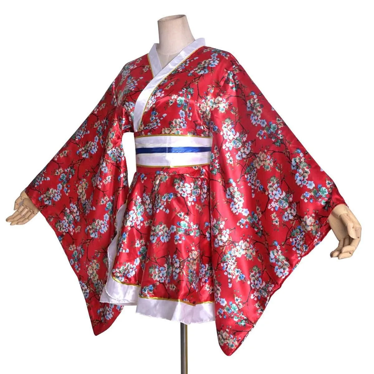 Рисунок 5 - Женское короткое кимоно в японском