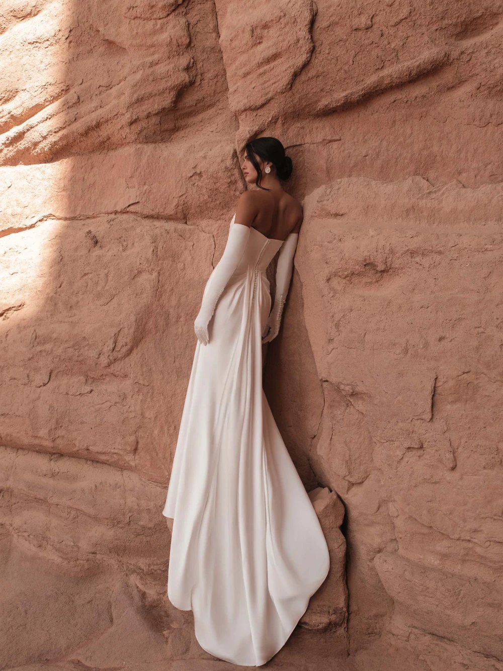 Ruched Satin Sweetheart Neck Wedding Dress Graceful Mermaid Customized Bride Wear No Gloves Simple Slim Fit Bridal Gown