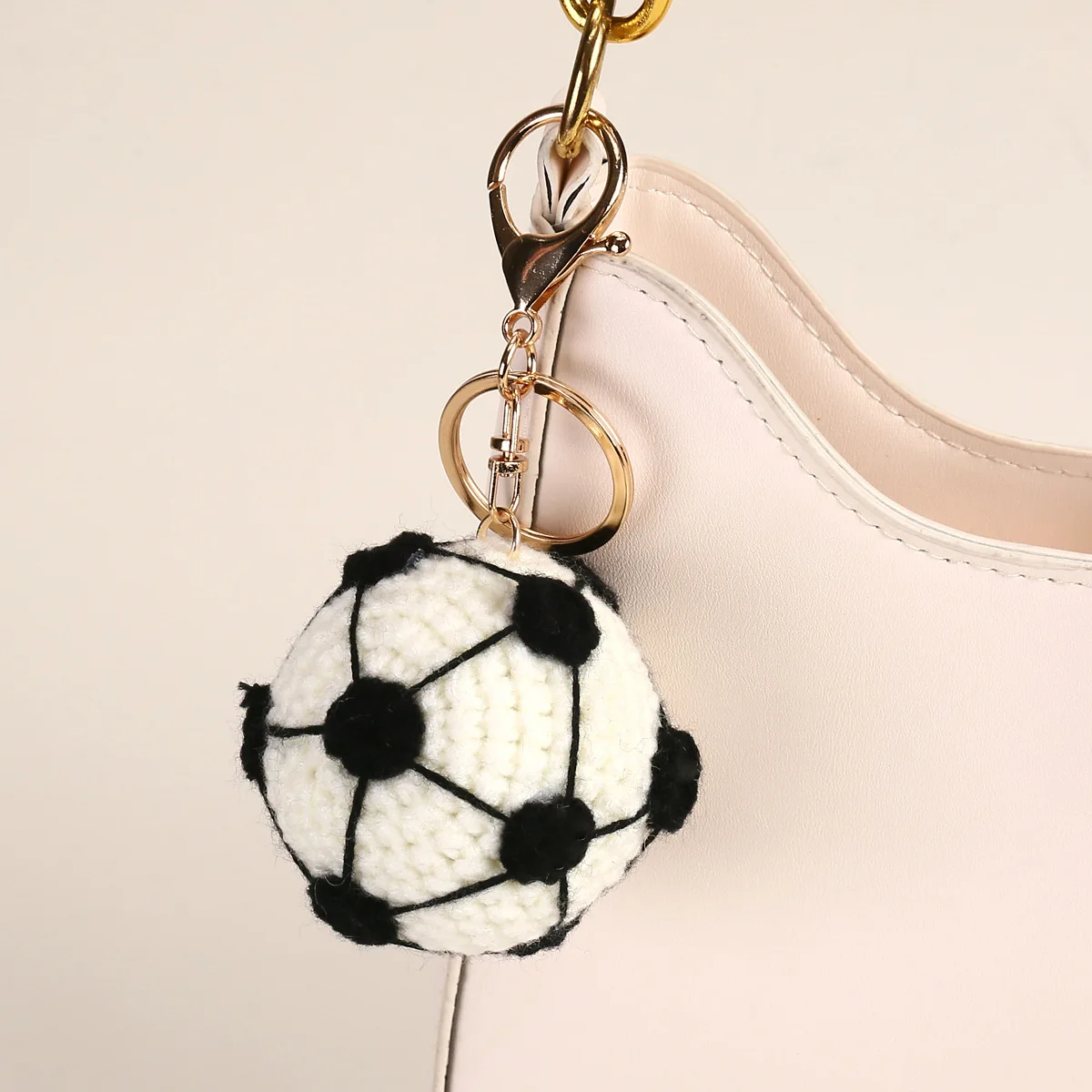 Creative Sport Ball Keychain For Bag Pendant Crochet Basketball Keyrings Wholesale Knitting Football Keychain Custom Accessories