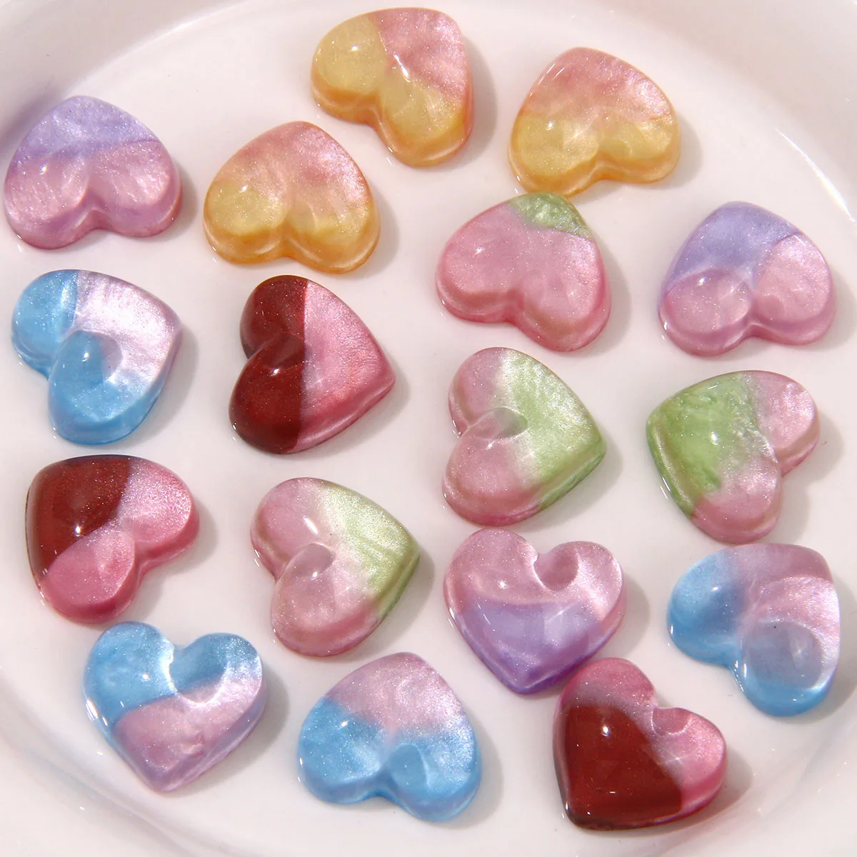 

Trendy New 100pcs 19*17mm Bling Glitter Flatback Love Heart Shape Acrylic Resin Cabochon Beading Material Garment Decoration