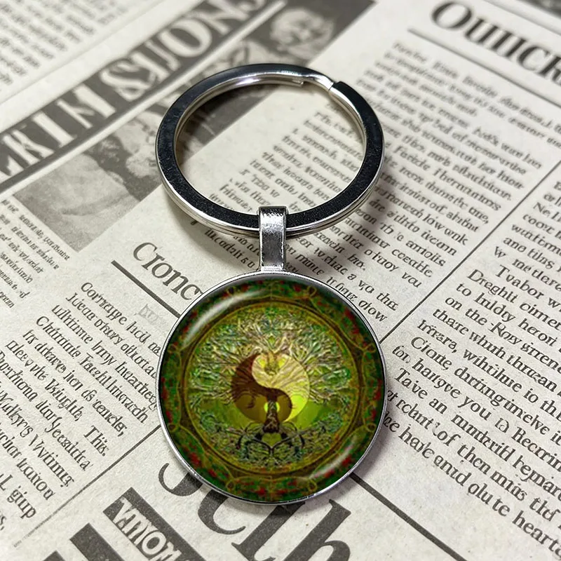 Yin Yang Tree of Life Peace Symbol Glass Cabochon Keychain Tai Chi Vintage Time Design Key Ring Gift For Men Women