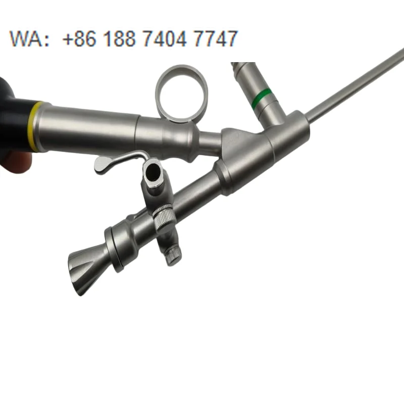Ensemble de cystoscopes semi-rigides et néphroscopes pour l'urologie – Instruments chirurgicaux essentiels, y compris urétéroscopes et néphroscopes flexibles
