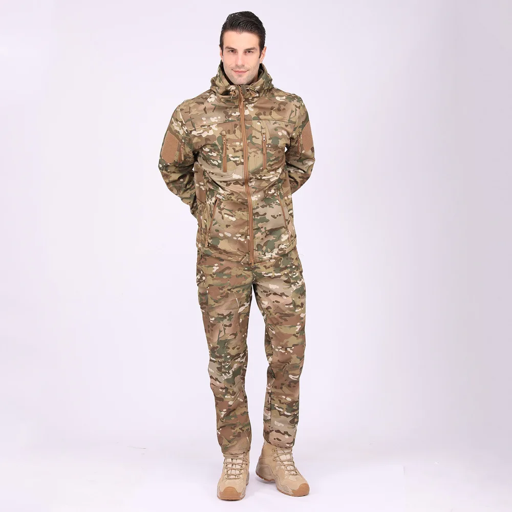 ESDY Outdoor Men Camouflage Soft Shell Tactical Jacket Waterproof Warm Mountaineering Hiking Windbreaker A013