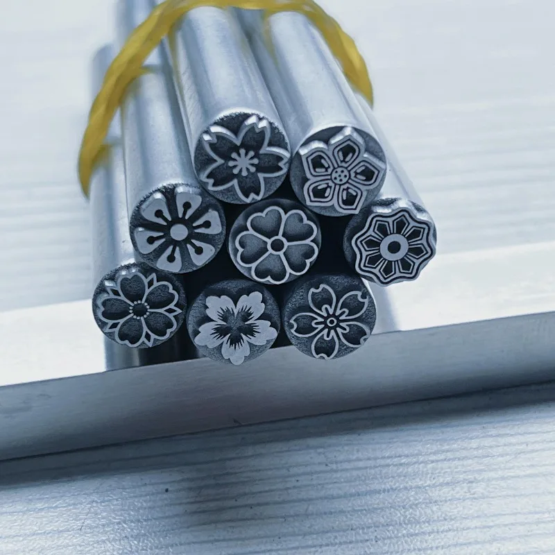 DIY Leather Product Making Chisel Punch Tool Diameter 7mm 8 Pack Leather Stamping Tool Floral Design Metal Stamp