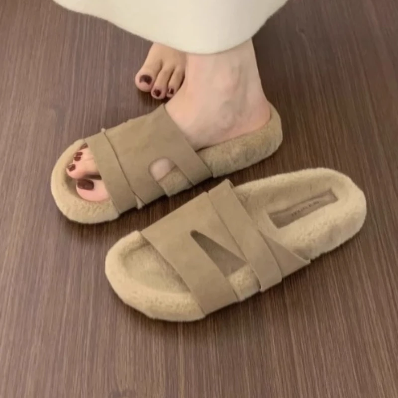 

Женские меховые тапочки, повседневная спортивная обувь с открытой пяткой, тренд 2025, новая мода, шлепанцы с открытым носком, женские уютные замшевые короткие плюшевые шлепанцы