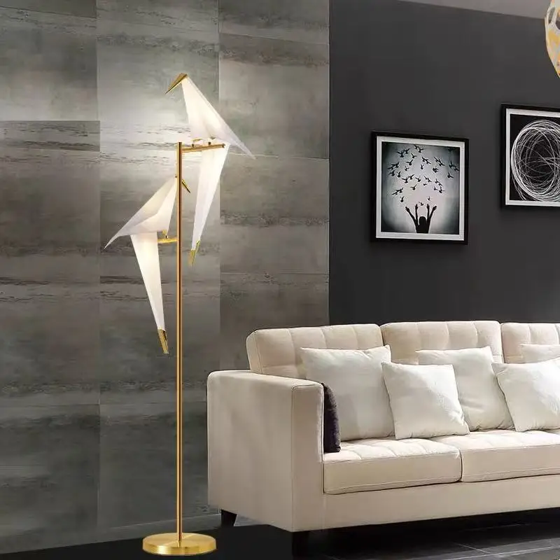Nordic Retro Luxury Gold Origami Bird Standing LED Floor Lamp Art Creative Plated Light for Bedroom Home Decoration Chandelier