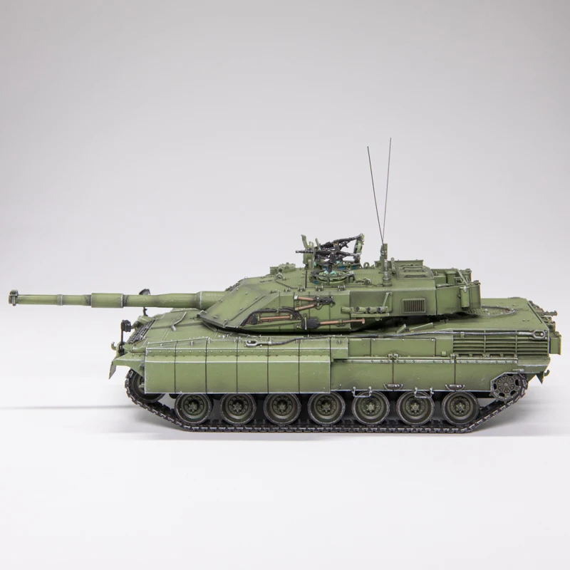 Tanque de batalla principal de Ariete italiano, escala 1:72, C1 PSO, simulación de tanque con orugas de resina, modelo de exhibición estática, regalo coleccionable, recuerdo