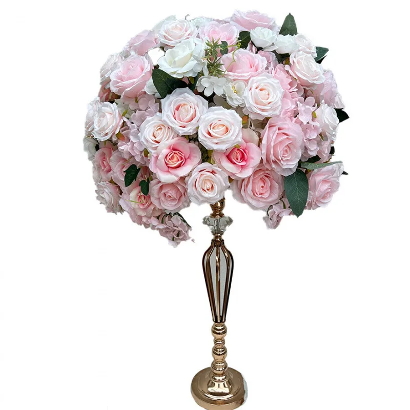 

New simulated hydrangea roses, flower balls and silk flowers are placed in the window exhibition hall