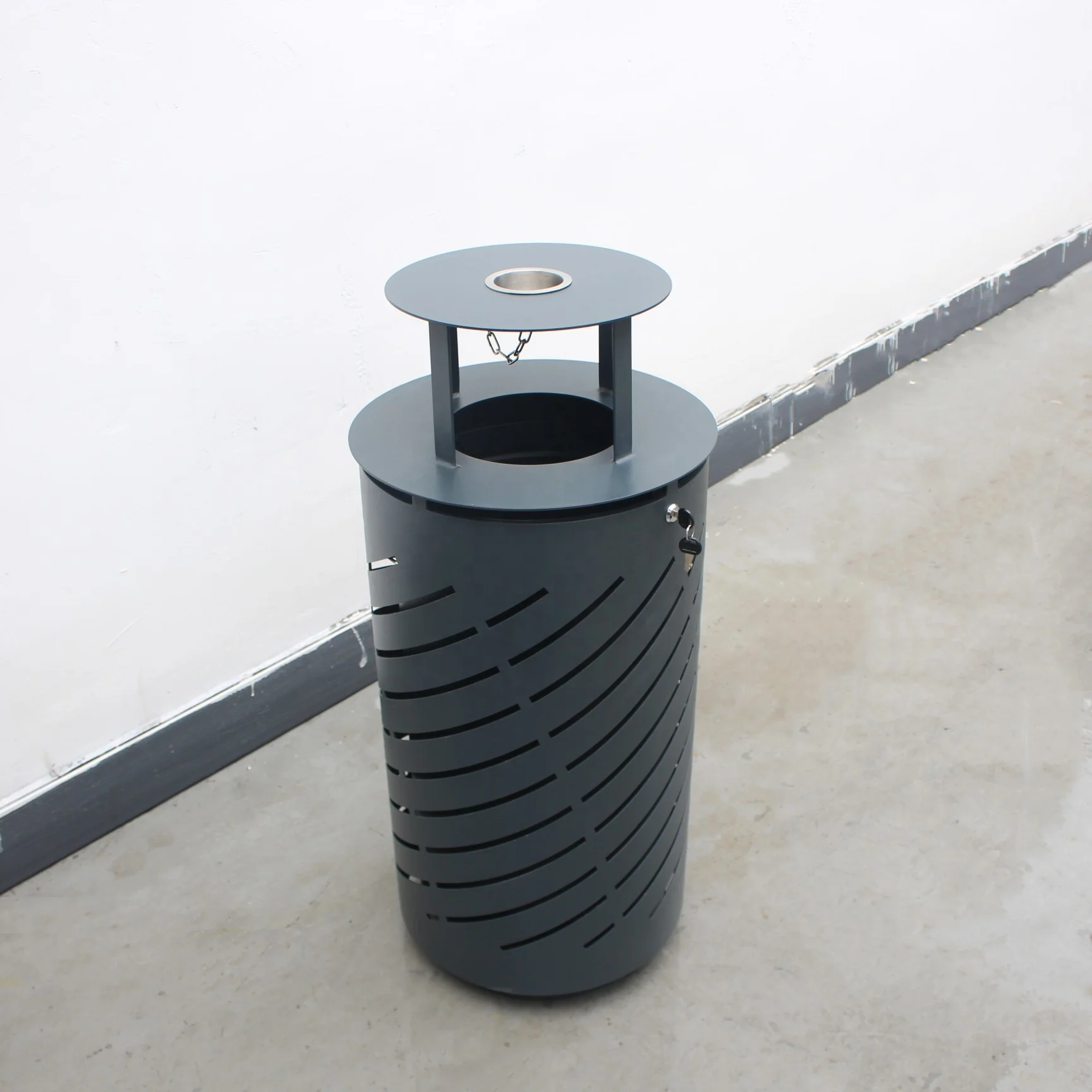Gavin Outdoor Steel Waste Bin Manufacturer 73L Perforated Metal City Waste Bins with Stainless Steel Ashtray