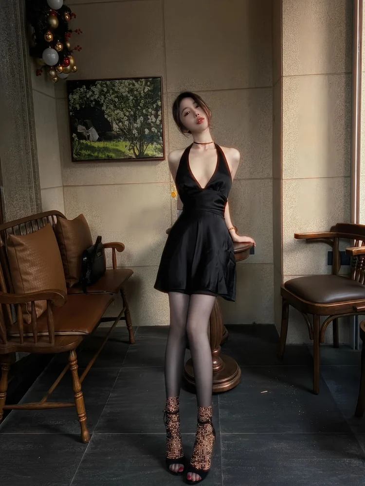 

OUTFlT STUDIO Spicy Girl Sle Neline Bal Dr Women's Summer Slimming ort Skirt V-ne Svel Bodycon Dr