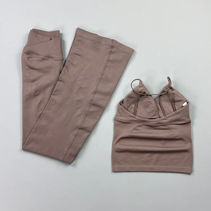 2Pcs Sports Suit Women Removable Padded V Neck Airy Workout Top Scrunch Hip Lifting Yoga Flare Leg Pants Gym Running Fitness Set