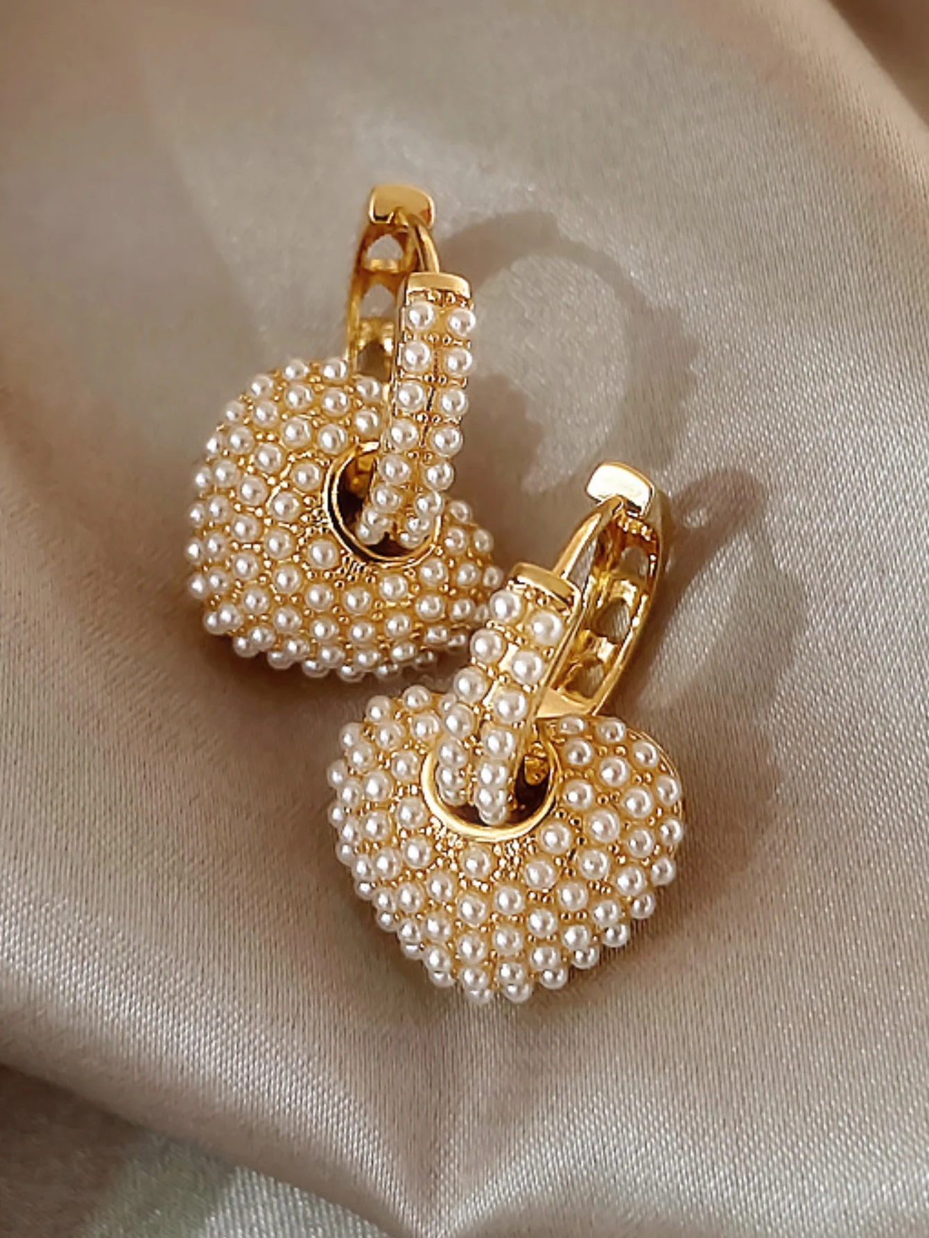 2pcs retro fashion peach heart studded with pearl women's earrings for daily dating accessories image 2