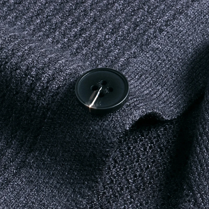 Cardigan in maglia cava delicato da uomo di alta qualità, maglione autunnale con bottoni monopetto con risvolto maglieria Versatile per l'uso quotidiano.