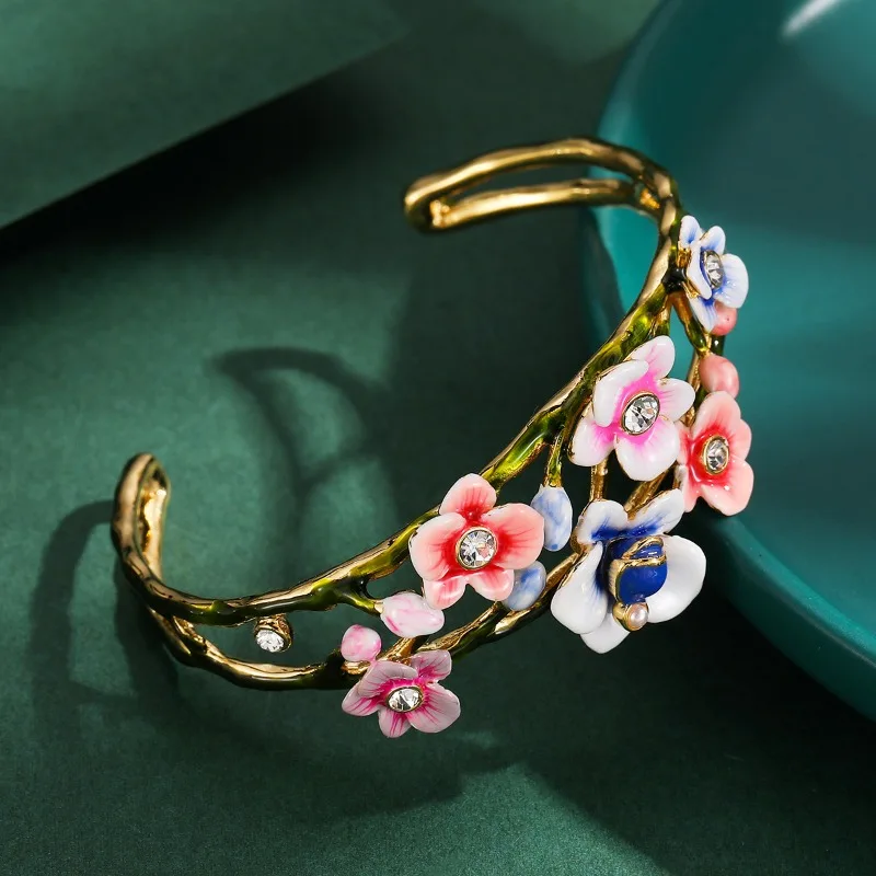 Bohemia High Sense Fashion Enamel Multicolor Orchid Cutout Open Bangle French Atmospheric Flower Hand Jewelry Bracelet for Women