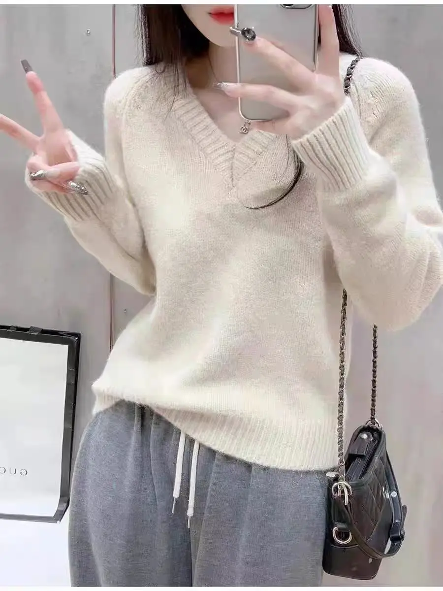 

100% Merino wool pullover women's V-neck sweater European and American trend solid color knitted autumn and winter full sleeved