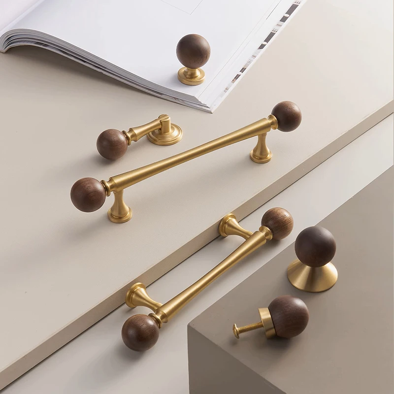 YM Luxury Walnut Brass Pendant Cabinet Handles Vintage European Wardrobe Kitchen Cupboard Door Knobs Hardware for Furniture