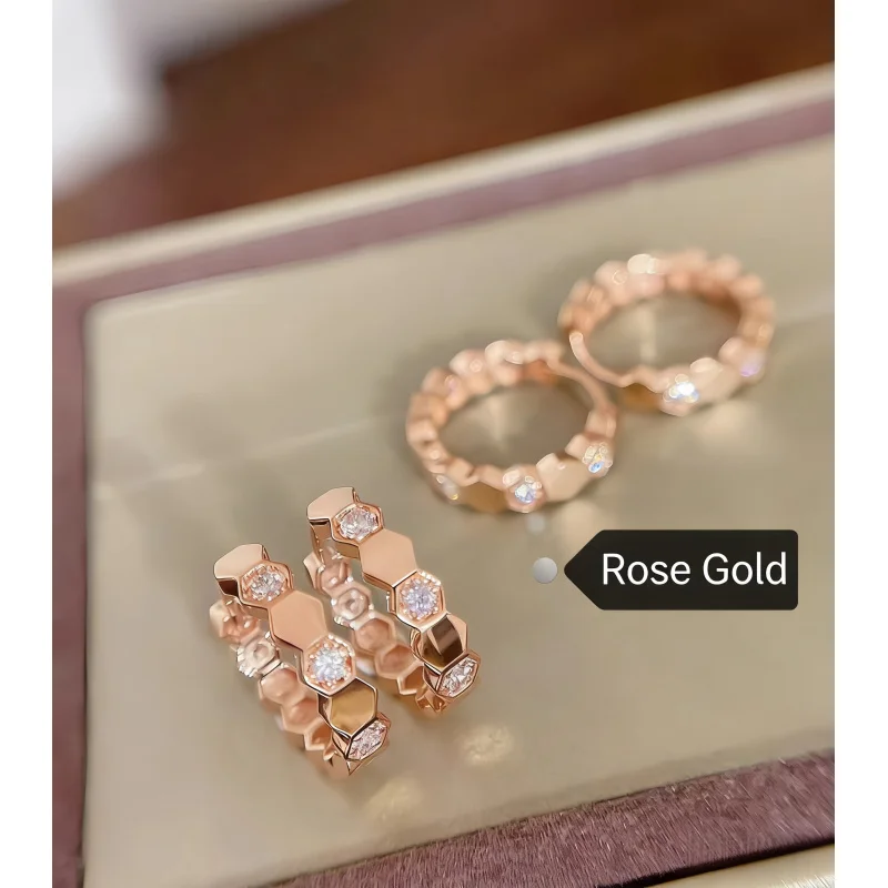 Simple Luxury 18K Gold Plated Earrings in Rose Gold White Gold Fashionable Ear-Piercing Accessory for Women