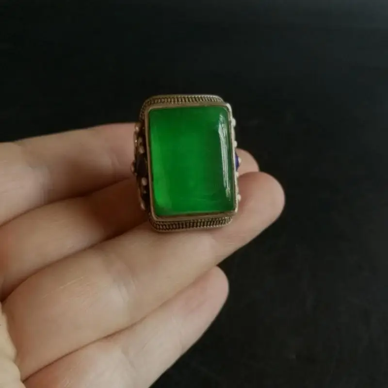 Chinese Old Craft Made Old Tibetan Silver Inlaid Green Jade Silver Ring