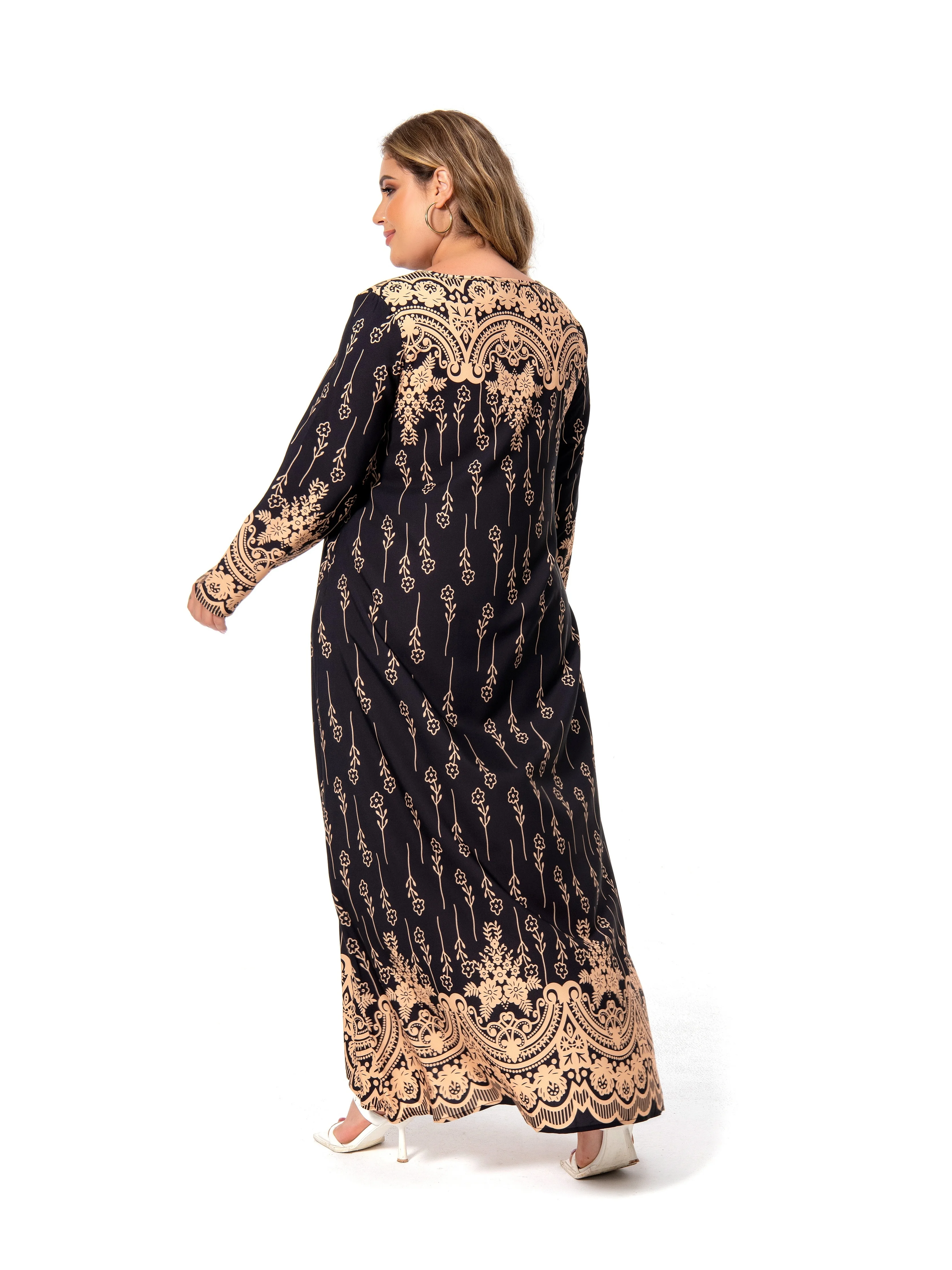 Plus size women\'s spring & summer round neck polyester non-elastic band ethnic print fashionable simple long-sleeved long dress。