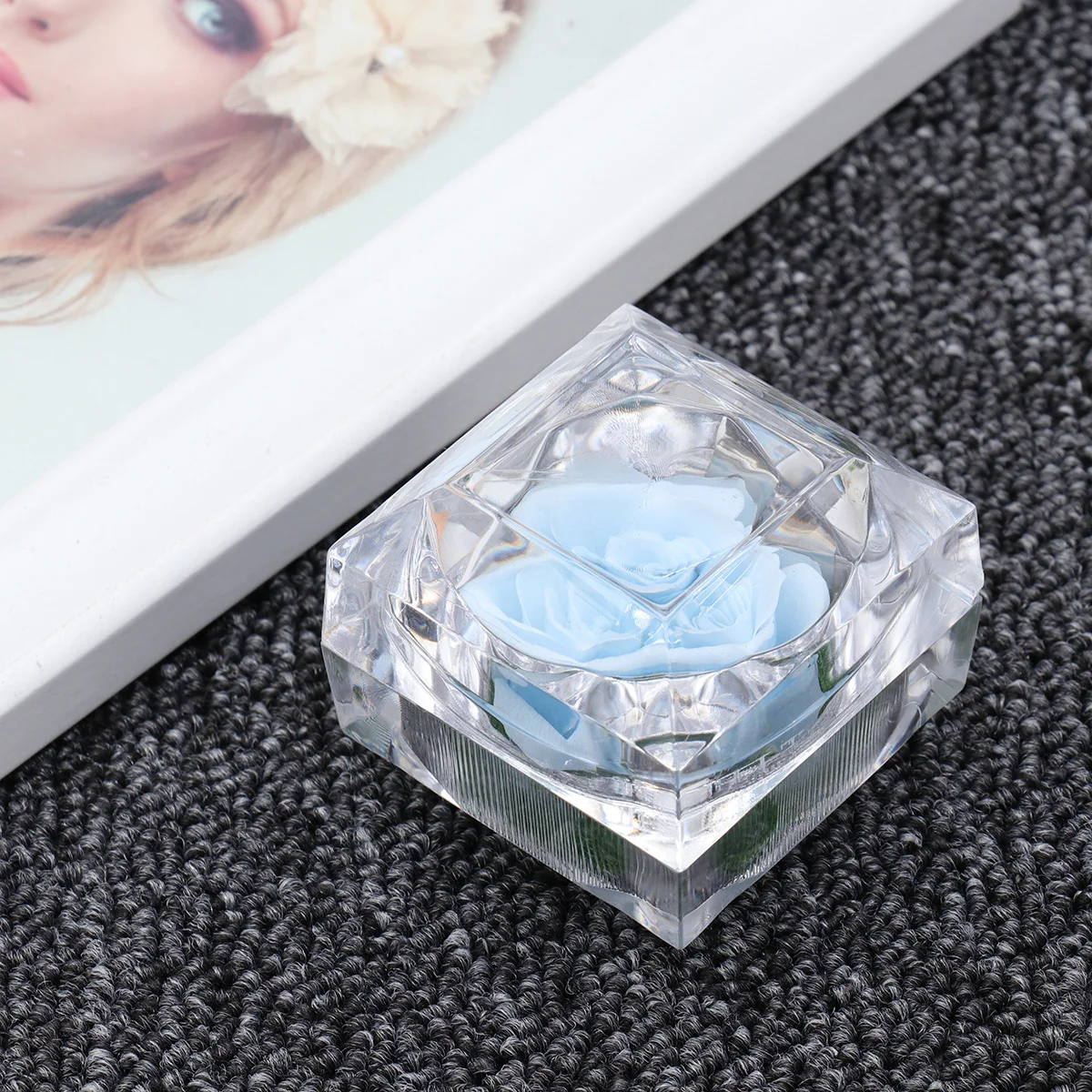 

1Pcs Light Blue Preserved Flower in Glass Dome Elegant Gift for Valentine's Day Wedding Anniversary Decor Dome Flower