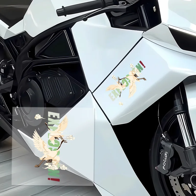 

Автомобильная наклейка с креативным рисунком журавля в японском стиле из материала ПВХ, которую можно использовать на автомобили, мотоциклы и шлемы.