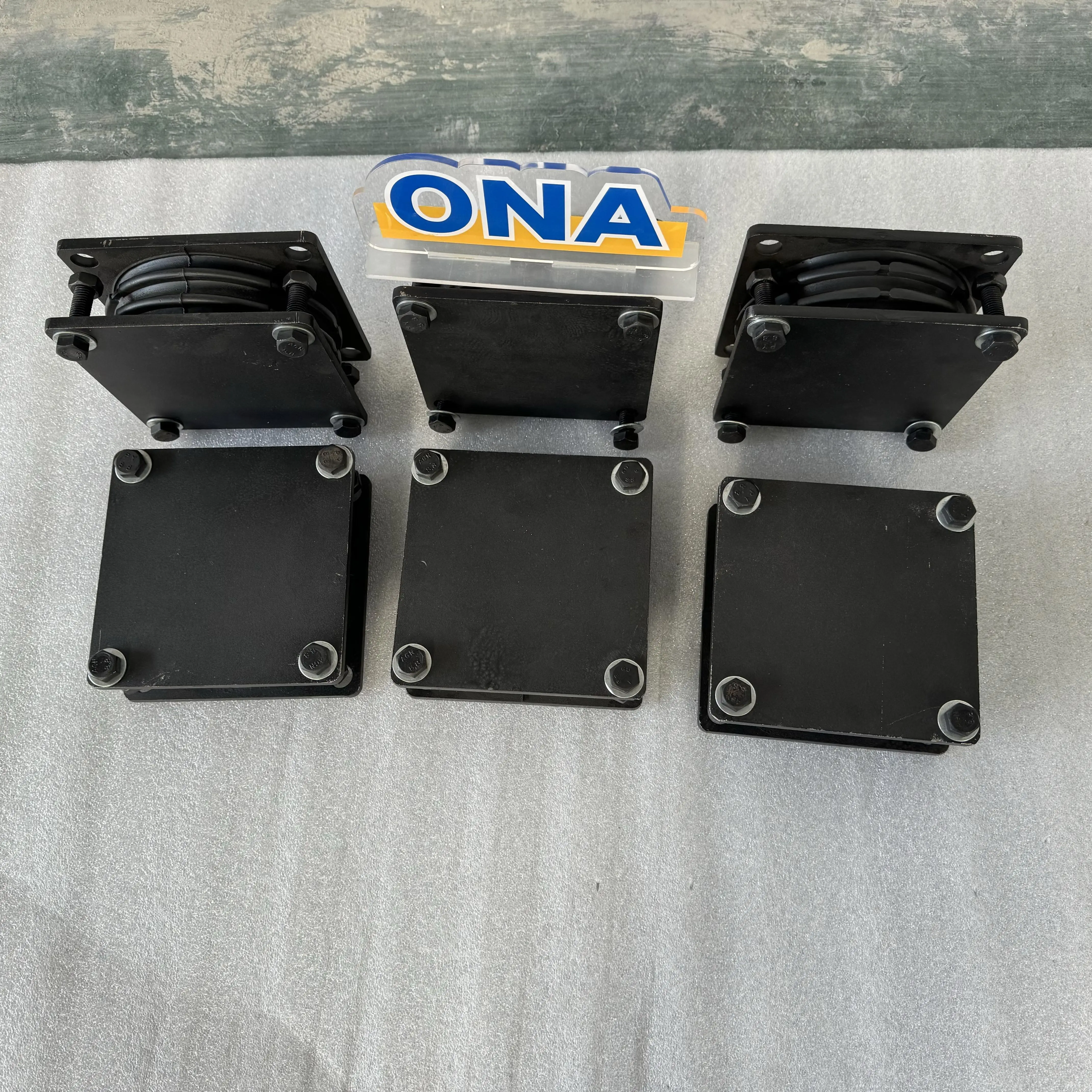 قطع غيار التعدين المطاطية الاستهلاكية HP400 قطع غيار كسارة المثبط ONA-MM 0906284 #4