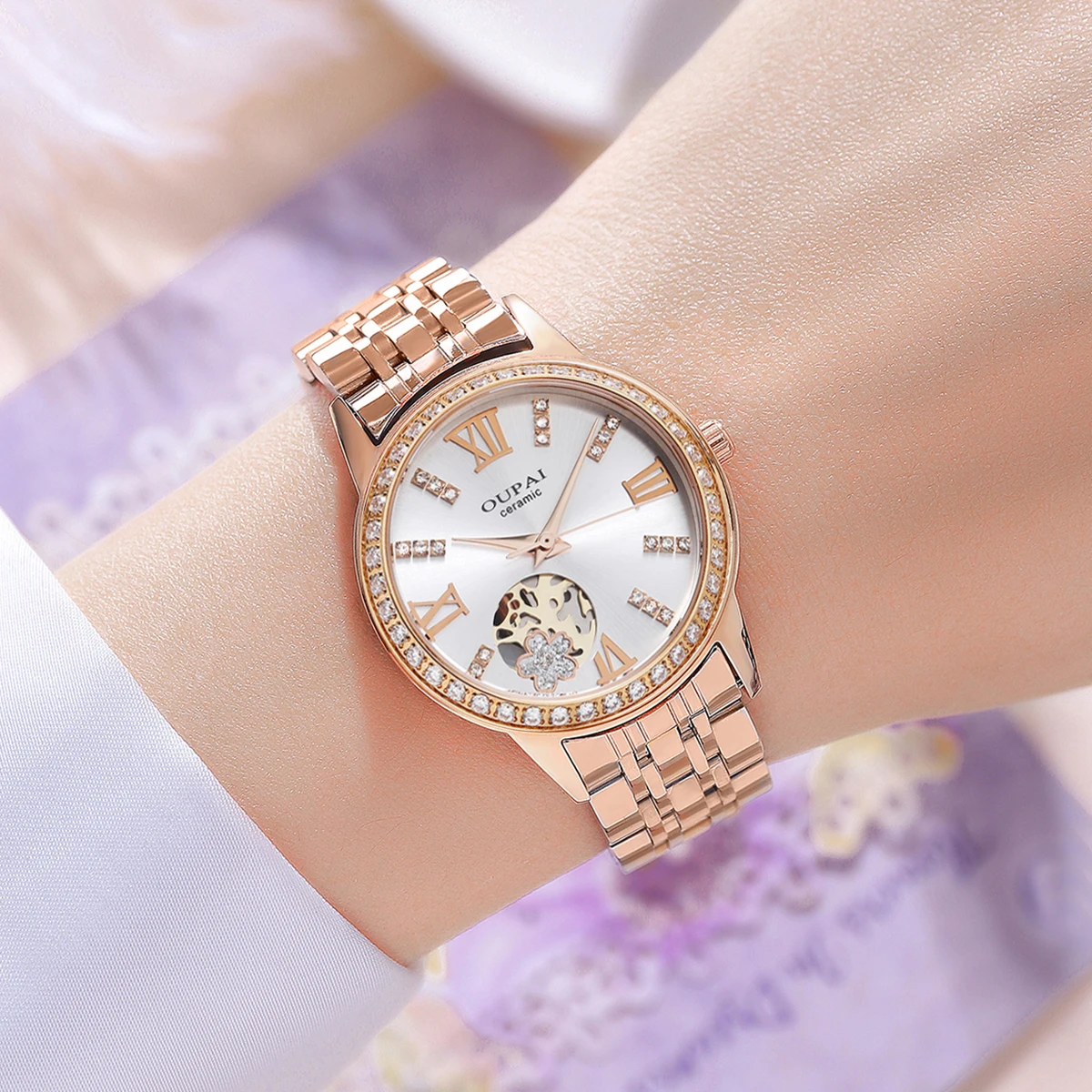 Oupai ラウンドダイヤル レディース ステンレススチールストラップ ローズゴールド 夜光針 クォーツムーブメント ファッション性と洗練さ