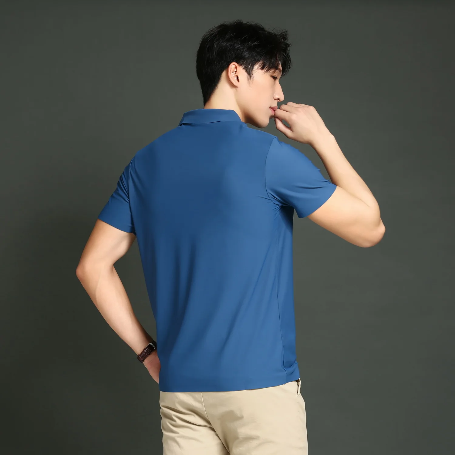 Voor 2024 Zomer Hoge Kwaliteit No Trace Ademende Mode Korte Mouwen Zwart Blauw Nylon Ijs Zijde Poloshirts