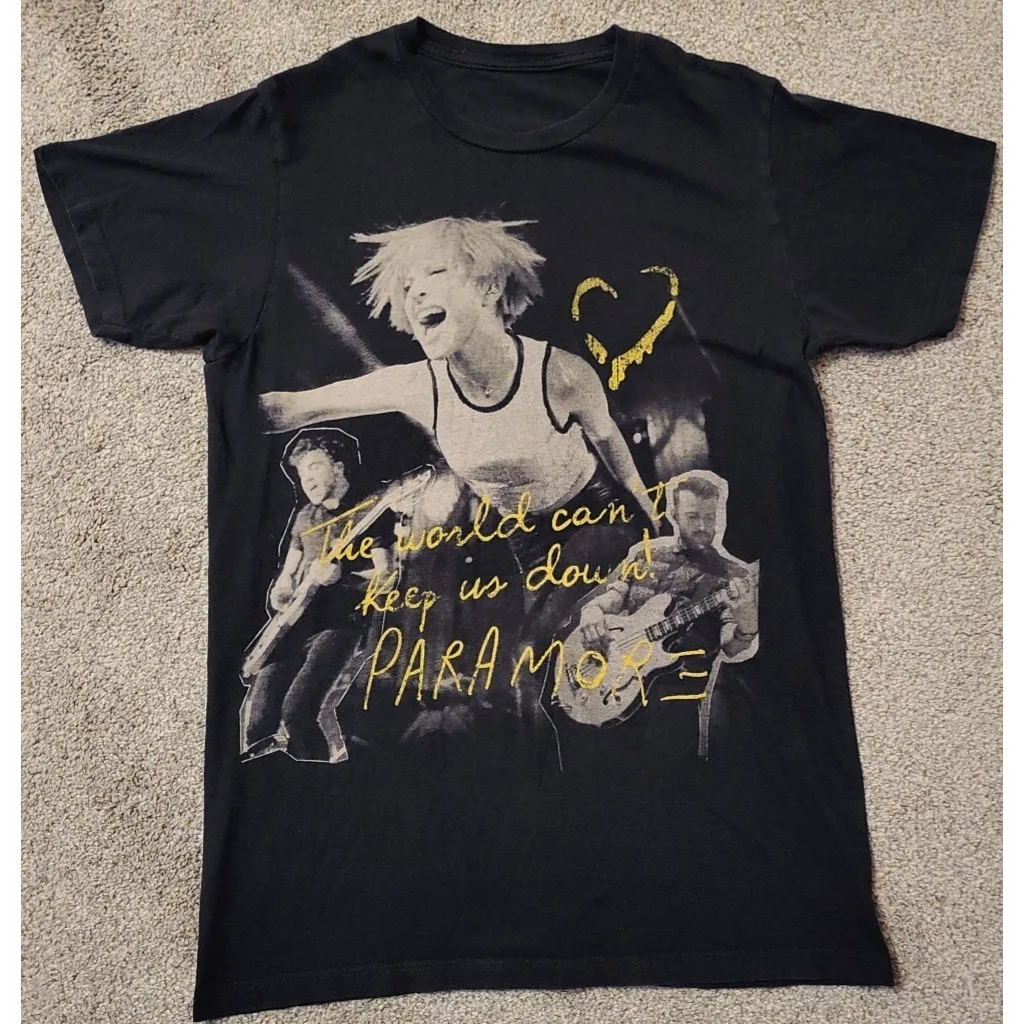 VTG Paramore American Rock Band Monumentour 콘서트 투어 반소매 코튼 티셔츠 여름 남성 여성 Retro Y2K streetwear