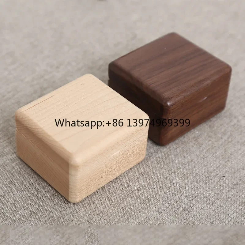 Ever Bright Custom Engraved Wooden Music Box High Quality YUNSHENG Music Movement Hand Crank Birthday Christmas Day Gift factory