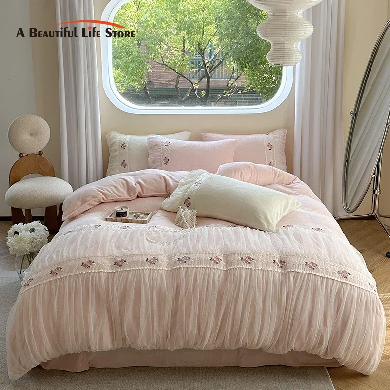 

Pink Velvet Fleece Bedding Set, Flowers Embroidery, Lace Pleat, French Princess, Wedding Duvet Cover, Bed Sheet, Pillowcases