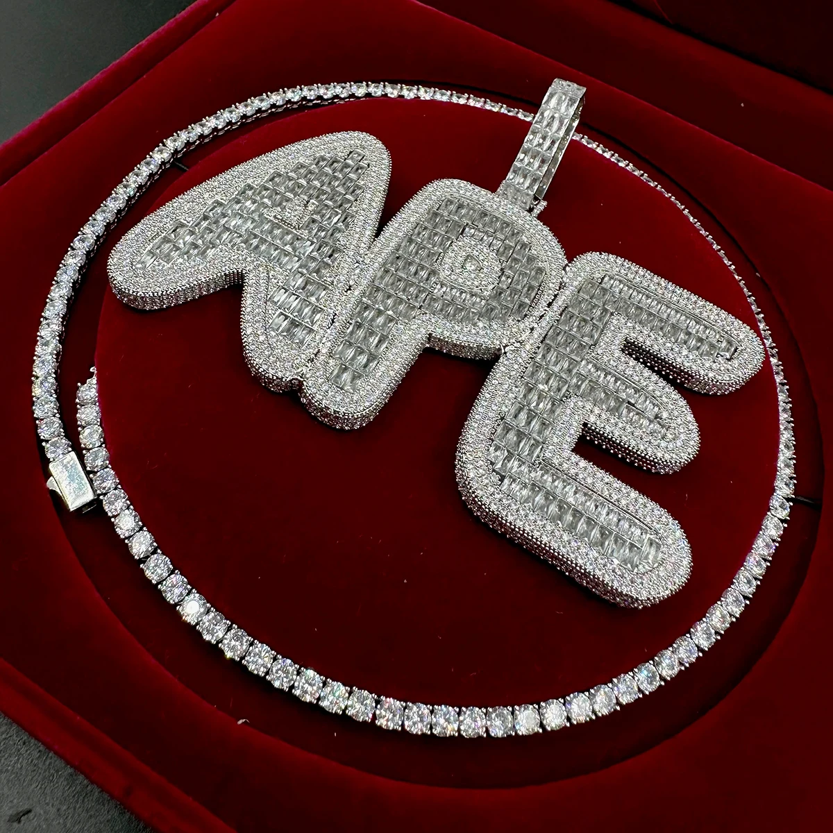 Aokaishen Custom Name Pendant Men Hip Hop Necklace Iced Out Zircon Personalized Silver Color Chain Charms Luxulry Jewelry