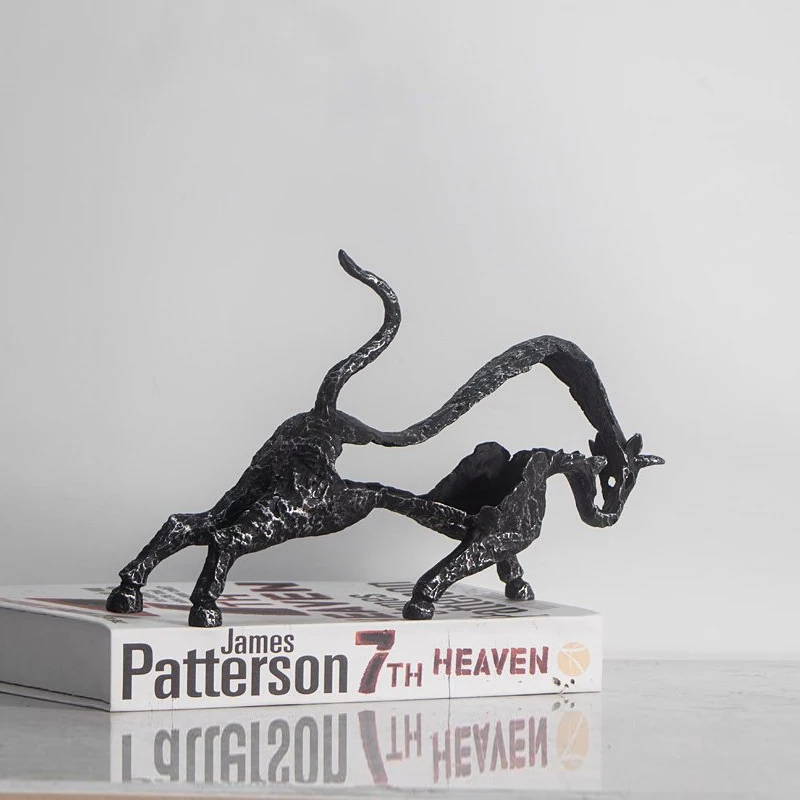 

Black Cast Iron Bull Statue Abstract Animal Sculpture Desk Decoration Minimalist Geometry Cattle Ornaments Modern Home Decor