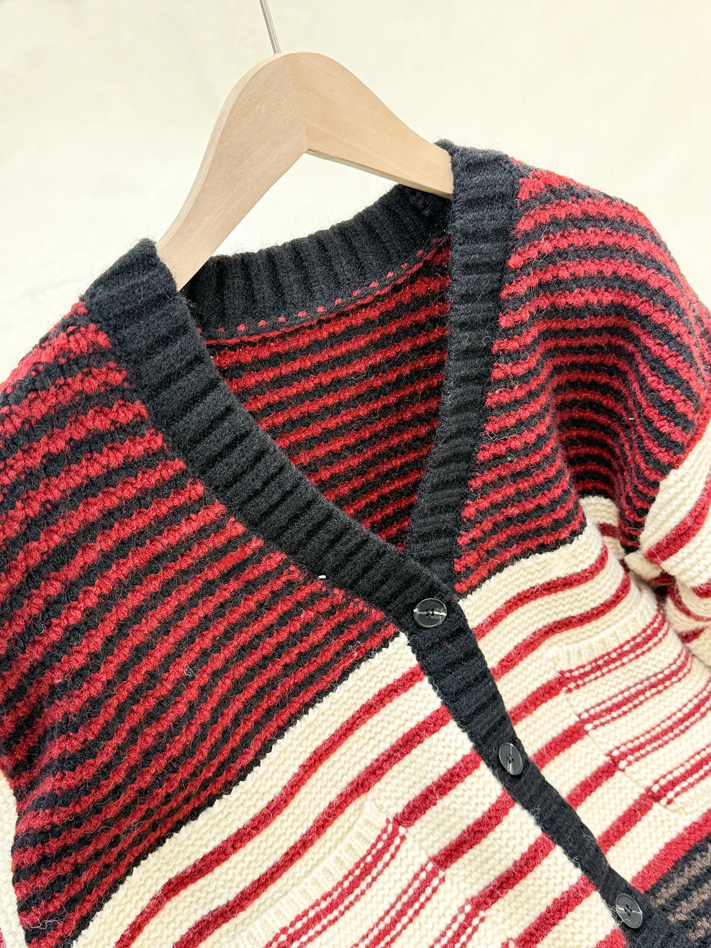 

Putheren Spring Heavyweight Color Block Striped Knitted Long Sleeve Top Vintage Loose Fit Women's Casual Warm V-Neck Sweater