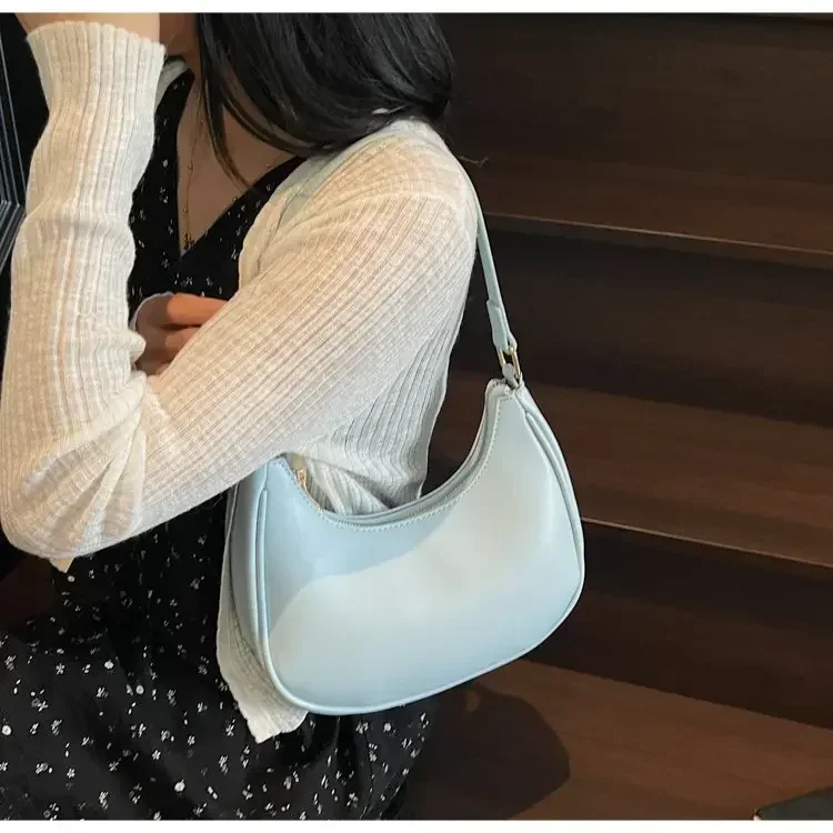 2025 Hot! Color-Blocked Crescent Saddle - Underarm/Handheld, Premium Vibe, Joyful Statement