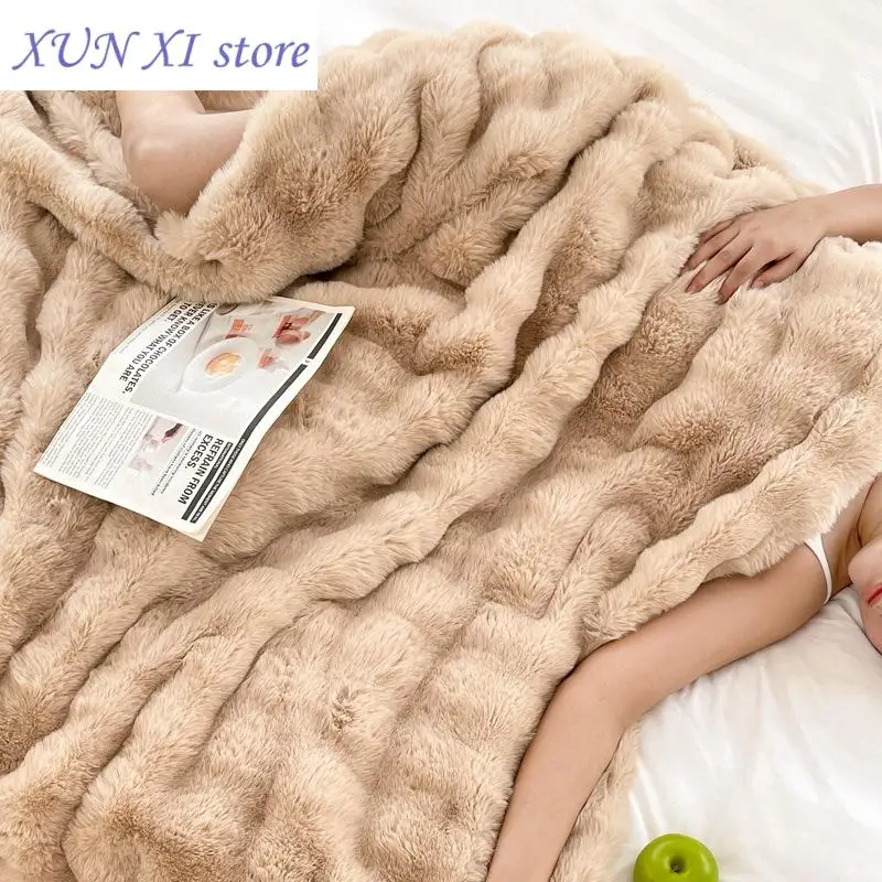 New Luxury Tuscan Imitation Fur Blanket for Winter Throw Blanket Ruched Wrinkle Resistant Anti-Static and Washable for Sofa Bed