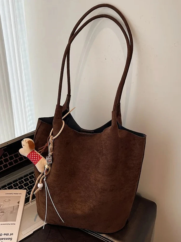 

New 2025 Summer Spacious Handbag for Women Minimalist Shoulder Handheld Purse Fashionable Handbag Gift
