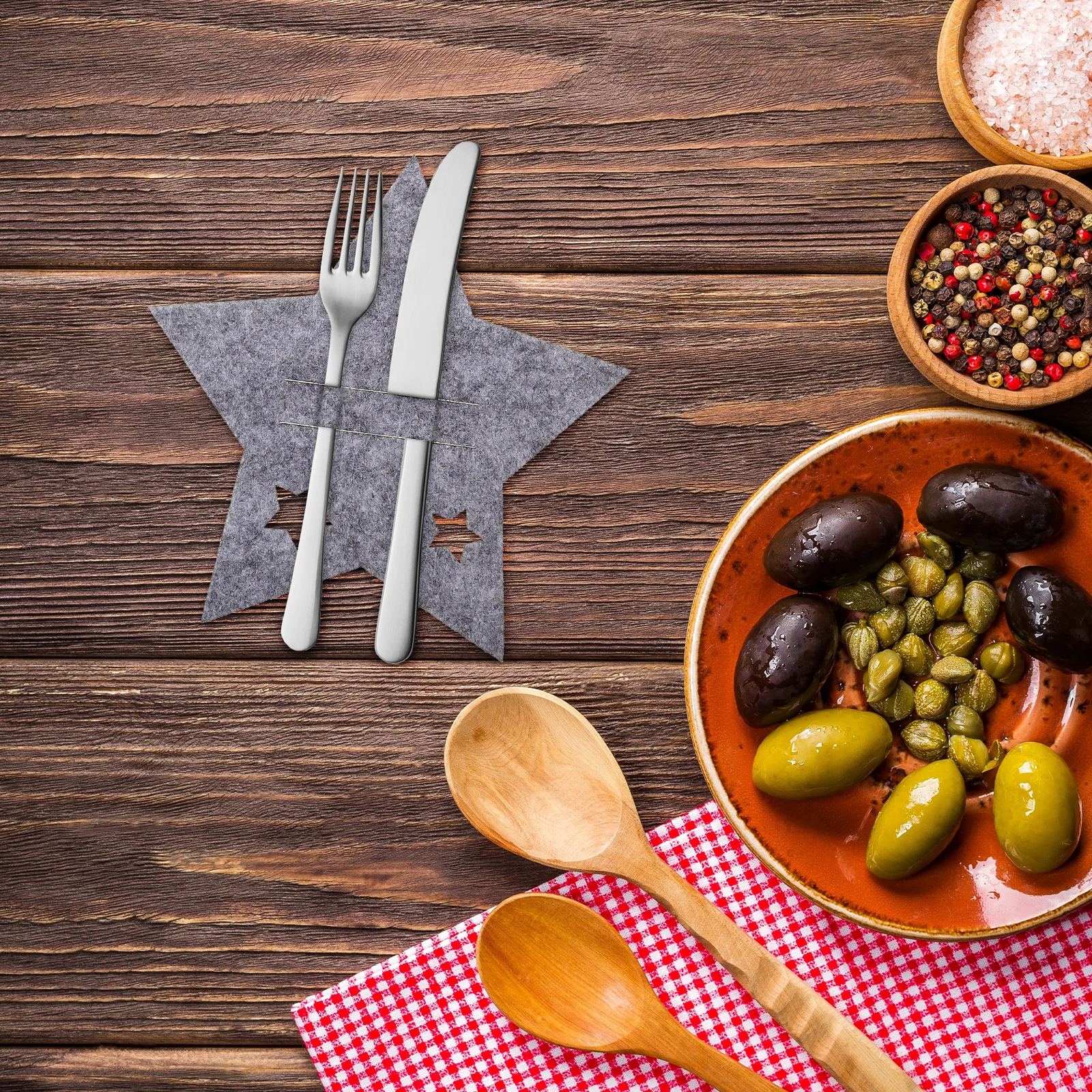 

12Pcs Xmas Cutlery Holders Felt Star Shape Silverware Bags Christmas Table Decoration Christmas Silverware Holder