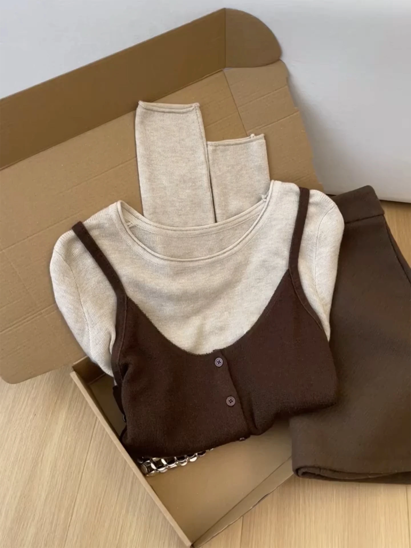 

Корейский женский облегающий топ на бретелях в стиле ретро, жилет, нижнее белье Base irt Long Sve, вязаный мягкий топ из полиэфирного волокна