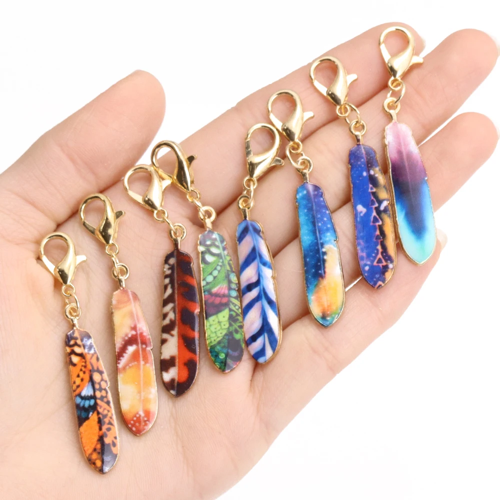 10Pcs Ethnic Style Enamel Colorful Feather Pendants Crochet Stitch Marker Charms Locking Stitch Marker with Lobster Claw Clasps