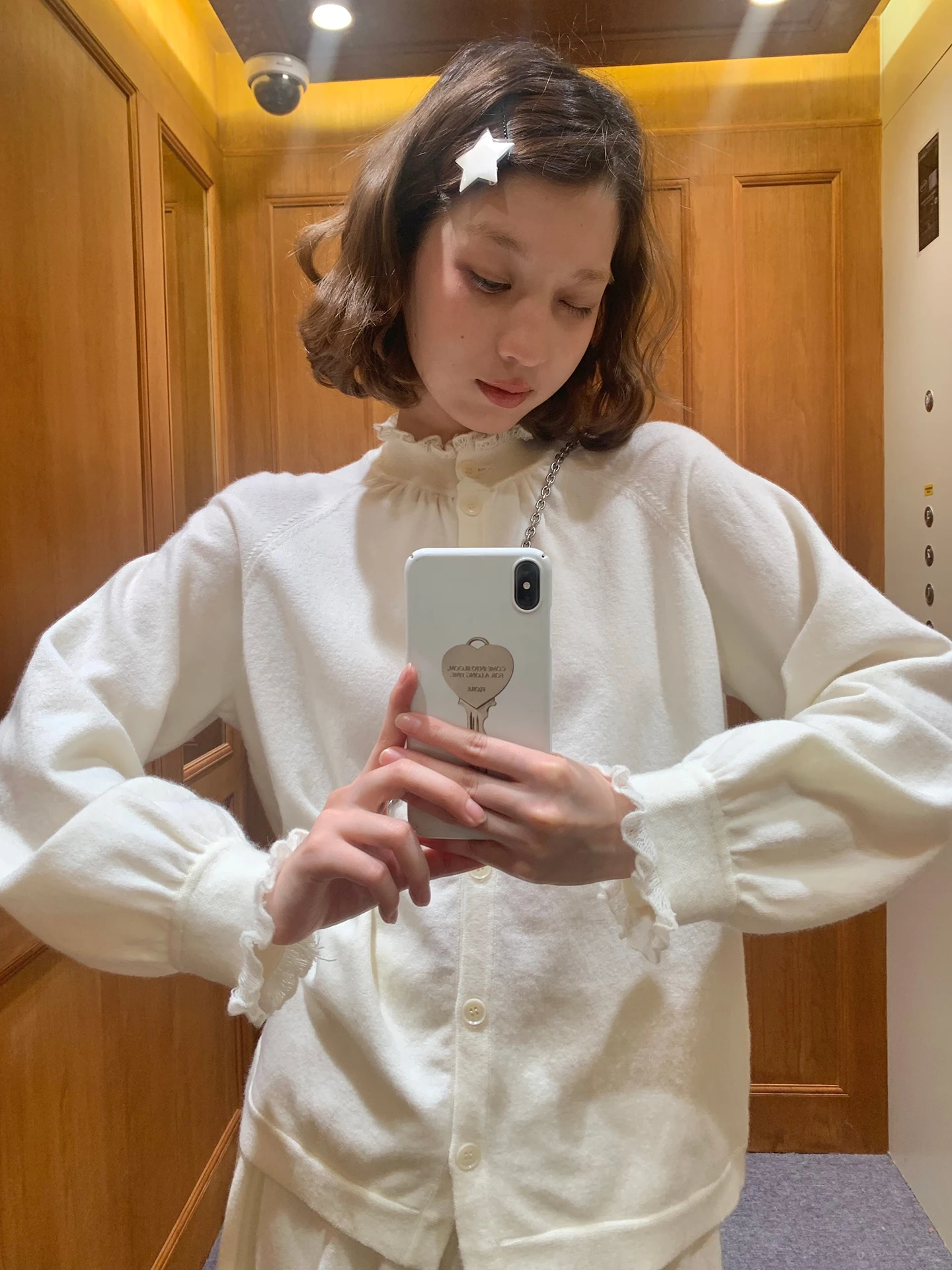 

Комплект: вязаный свитер с рюшами на воротнике и длинная юбка из шерстяной смеси Kernel Cosmos Mist White Frost – зимний наряд для женщин