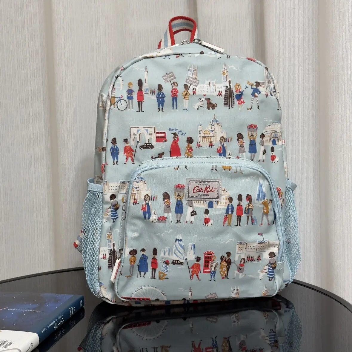 

Милый рюкзак с граффити-принтом для студентов, в университетском стиле, большой вместимости, с мультяшным рисунком, мужской, в британском стиле, для повседневных поездок