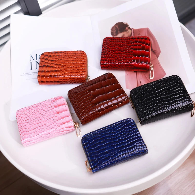 

Women's Wallet Crocodile Pattern PU Leather Zipper Card Holder Organizer Multi Slot Blocking Credit Card Case Purse for Women