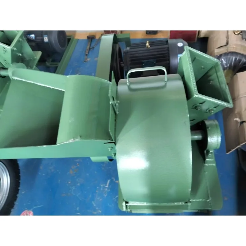 เครื่องบดไม้ เครื่องบดสาขา เครื่องจักรป่าไม้และอุปกรณ์ เครื่องบดตอไม้ Mulchers เครื่องจักรกลการเกษตร