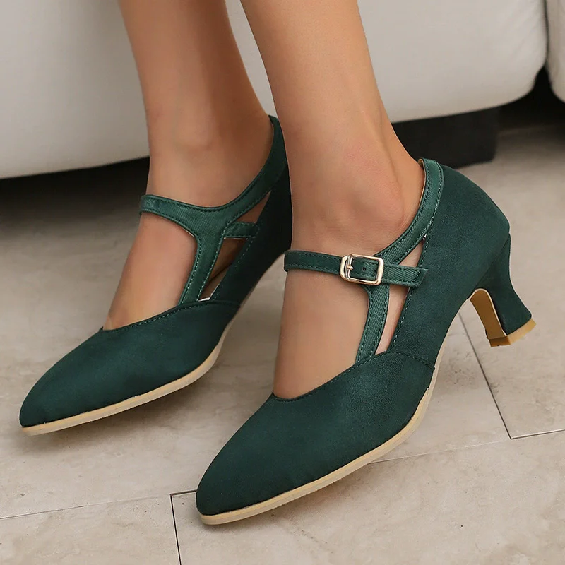 Women Vintage Elegant High Heels Exquisite Costume Shoes for Wedding Evening Halloween Party