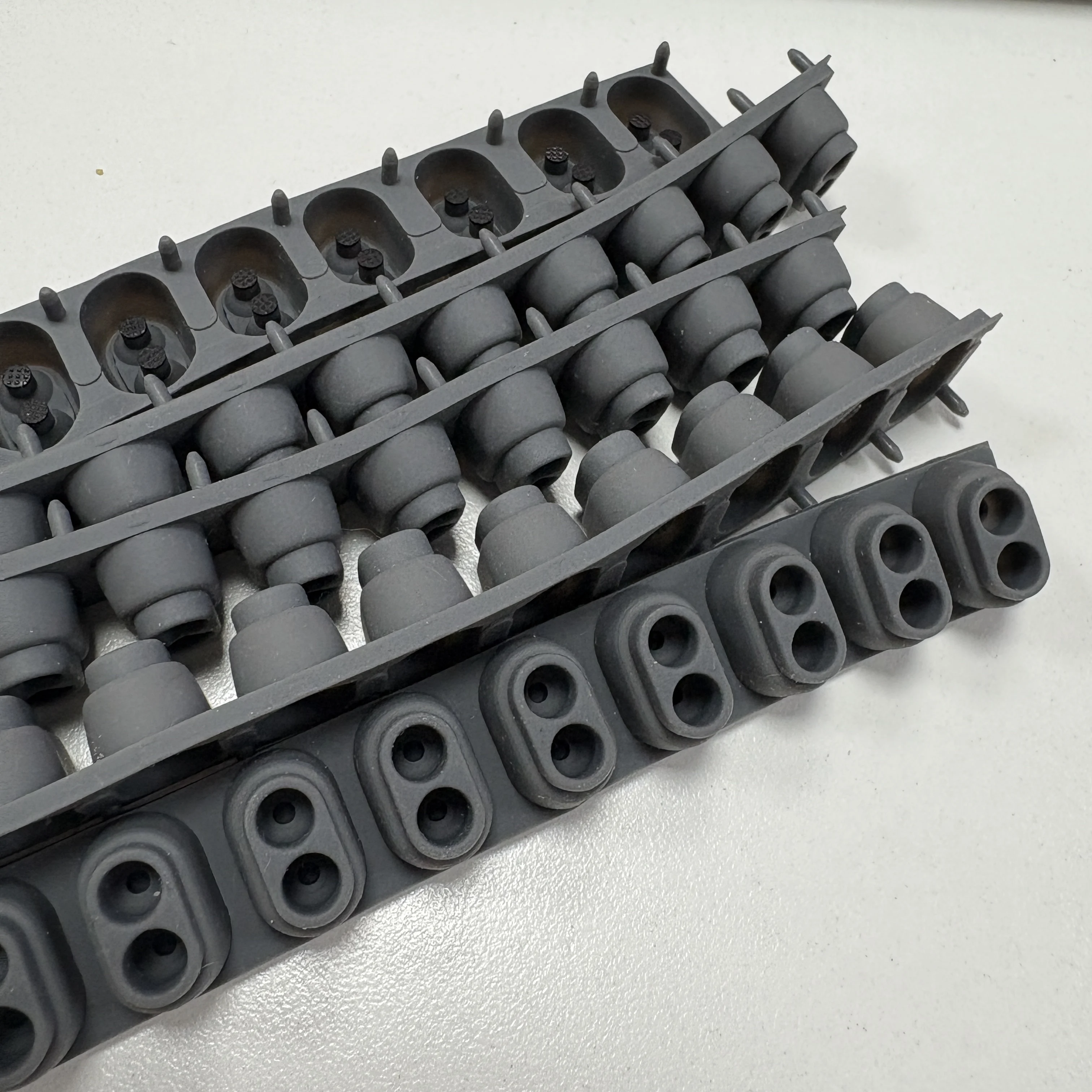 

Rubber Strip Fits Yamaha KB-180 KB-190 KB-191 KB-280 KB-290 KB-291 KX-25 KX-49 KX-61 MM6 MOX6 MOXF6 MX-49 MX-61 NP-11 NP-12B